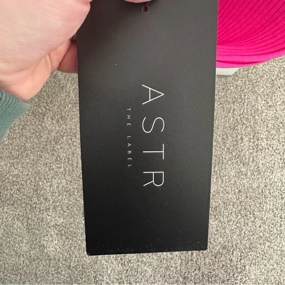 NWT ASTR The Label Loriana Dress Size XL Pink Ribbed Bodycon Off the Shoulder - Picture 16 of 16